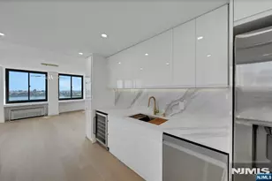 300 Winston 1009, Cliffside Park, NJ 07010 - Photo 6