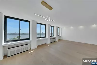 300 Winston 1009 #1009, Cliffside Park, NJ 07010 - Photo 2