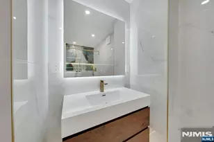 300 Winston 1009, Cliffside Park, NJ 07010 - Photo 14