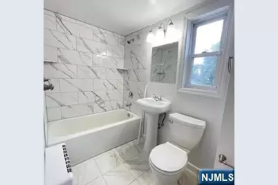441 Lawn Avenue 5 #5, Palisades Park, NJ 07650 - Photo 6