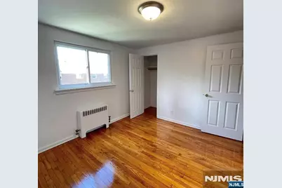 441 Lawn Avenue 5 #5, Palisades Park, NJ 07650 - Photo 4