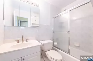 250 Gorge Road 28C, Cliffside Park, NJ 07010 - Photo 26