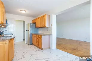 250 Gorge Road 28C, Cliffside Park, NJ 07010 - Photo 8