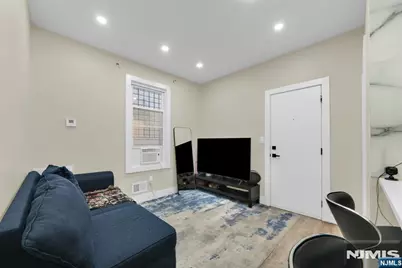 34 Arverne Terrace, Irvington, NJ 07111 - Photo 2