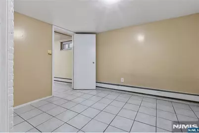 33 Vreeland Avenue, Passaic, NJ 07055 - Photo 28