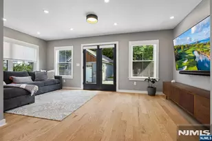 39 Walnut Crescent, Montclair, NJ 07042 - Photo 16