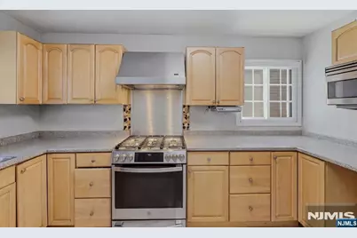 11 Raritan Avenue, Paterson, NJ 07503 - Photo 20