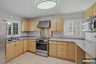 11 Raritan Ave, Paterson, NJ 07503 - Photo 18