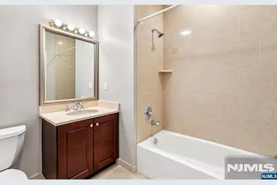 3211 Windsor Park Court 150 #150, Englewood, NJ 07631 - Photo 12