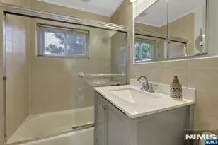 241 Johnson Ave N4, Hackensack, NJ 07601 - Photo 24