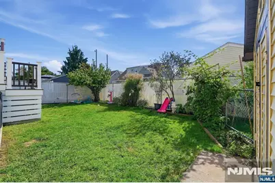 262 Lee Street, Elmwood Park, NJ 07407 - Photo 44