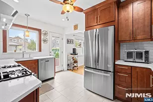 16 Pavonia Ave, Kearny, NJ 07032 - Photo 8
