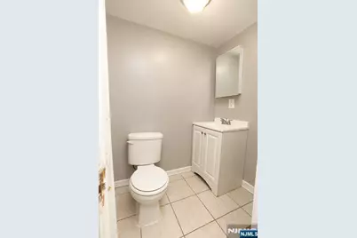 179 Vermont Avenue, Newark, NJ 07106 - Photo 12