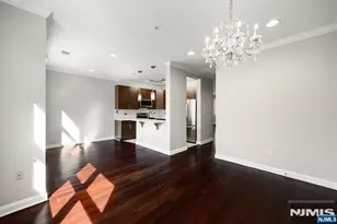 382 Kingston Ct 382, West New York, NJ 07093 - Photo 4