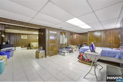 325 Grant Avenue, Lyndhurst Township, NJ 07071 - Photo 32