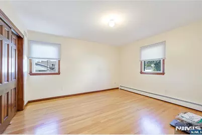 325 Grant Avenue, Lyndhurst Township, NJ 07071 - Photo 12