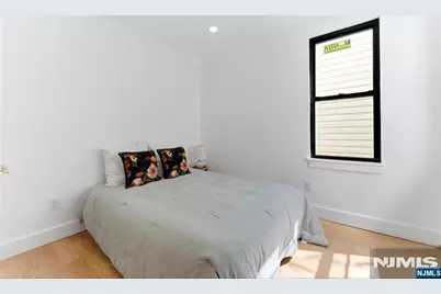 113 Oak Street 2 #2, Jersey City, NJ 07304 - Photo 8