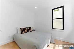 113 Oak Street 2, Jersey City, NJ 07304 - Photo 8