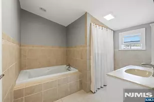 35 Colonial Ave, Paterson, NJ 07502 - Photo 20