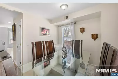 35 Colonial Avenue, Paterson, NJ 07502 - Photo 8