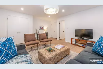 50 Pine Street, Montclair, NJ 07042 - Photo 2