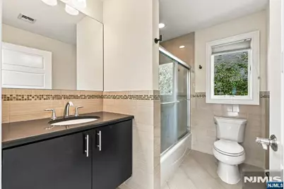 125 Edsall Boulevard B #B, Palisades Park, NJ 07650 - Photo 32