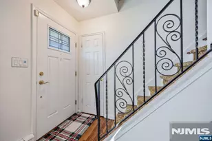 340 Alan Dr, Paramus, NJ 07652 - Photo 4