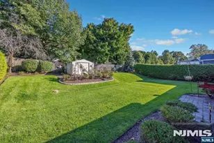340 Alan Dr, Paramus, NJ 07652 - Photo 30