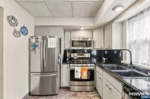 495 Edgewood Pl, Rutherford, NJ 07070 - Photo 10