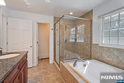 64 Spring Valley Road, Paramus, NJ 07652 - Photo 20