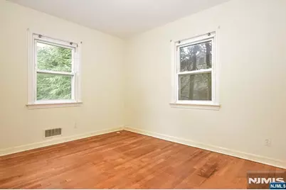 4 Demartini Place, Waldwick, NJ 07463 - Photo 12