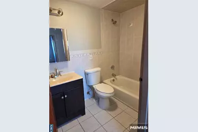 2401 Bergenline Avenue 6C #6C, Union City, NJ 07087 - Photo 12