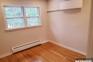 30 Pierce Ave, Cresskill, NJ 07626 - Photo 12