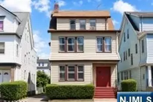 556 Clinton St, East Orange, NJ 07018 - Photo 1