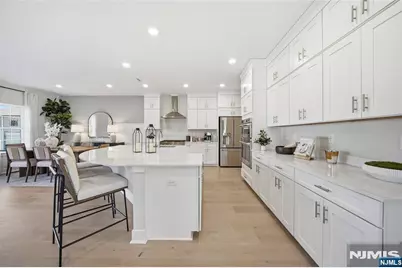 18 Arlington Place, Oakland, NJ 07036 - Photo 2
