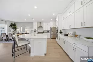 18 Arlington Pl, Oakland, NJ 07036 - Photo 2