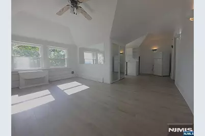 3 Crescent Avenue 3rd Fl #3rd FL, Cliffside Park, NJ 07010 - Photo 6