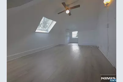 3 Crescent Avenue 3rd Fl #3rd FL, Cliffside Park, NJ 07010 - Photo 2