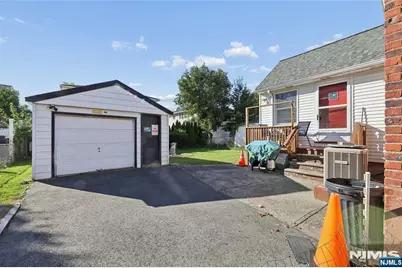 86 Falmouth Avenue, Elmwood Park, NJ 07407 - Photo 26