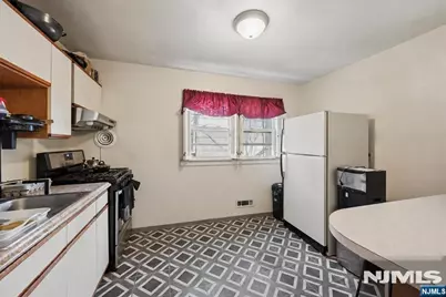 199 Brookside Avenue, Irvington, NJ 07111 - Photo 10