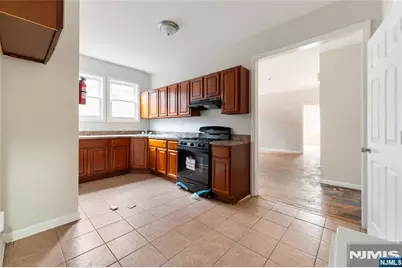 83 Tremont Avenue, Newark, NJ 07106 - Photo 6