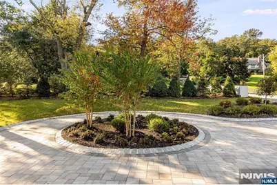 257 Upper Mountain, Montclair, NJ 07043 - Photo 6