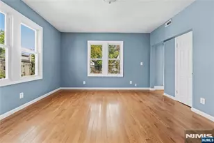 10 Howell Pl, Newark, NJ 07106 - Photo 4