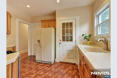 69 Watchung Avenue 1 #1, Montclair, NJ 07042 - Photo 8