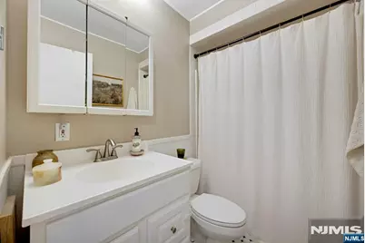 470 Victor Street, Saddle Brook Township, NJ 07663 - Photo 18