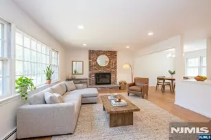 34 Homewood Ave, Allendale, NJ 07401 - Photo 2