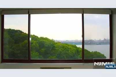 100 Old Palisade Road 1505 #1505, Fort Lee, NJ 07024 - Photo 8