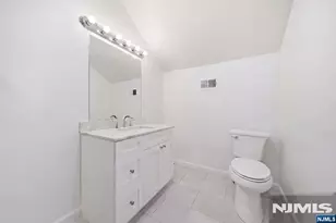 271 Village Cir Dr, Fort Lee, NJ 07024 - Photo 26