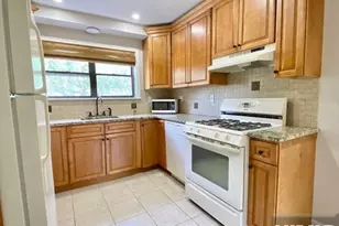 184 Terhune Ave E, Lodi, NJ 07644 - Photo 6