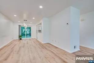 3302 Stonehedge Road 3302, Edison, NJ 08820 - Photo 12